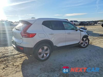 Trzecie zdjęcie samochodu z tyłu: 2019 VOLVO XC40 T5 MOMENTUM VIN:YV4162UK1K2151332 - miniatura
