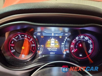 Zdjęcie 9 z 11 samochodu: 2020 DODGE CHALLENGER SXT VIN:2C3CDZAG8LH105813 - miniatura