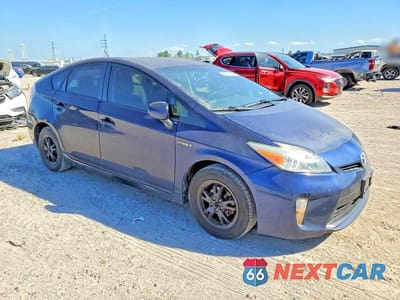 Czwarte zdjęcie samochodu z boku: 2013 TOYOTA PRIUS TWO VIN:JTDKN3DU5D1644442 - miniatura