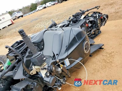 Piąte zdjęcie samochodu w środku: 2025 KAWASAKI ZX1002 L VIN:JKBZXVL17SA017403 - miniatura