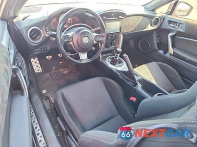 Zdjęcie 8 z 11 samochodu: 2017 TOYOTA 86 BASE VIN:JF1ZNAA10H9711040 - miniatura