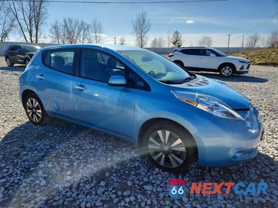 Czwarte zdjęcie samochodu z boku: 2015 NISSAN LEAF SL VIN:1N4AZ0CP1FC330052 - miniatura