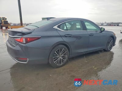 Trzecie zdjęcie samochodu z tyłu: 2025 LEXUS ES 300H BASE VIN:58ADA1C15SU067959 - miniatura