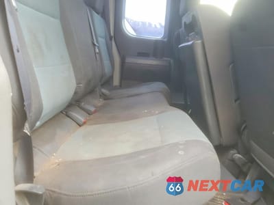 Zdjęcie 10 z 13 samochodu: 2004 NISSAN TITAN XE VIN:1N6AA06B84N577469 - miniatura