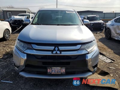 Piąte zdjęcie samochodu w środku: 2016 MITSUBISHI OUTLANDER SE VIN:JA4AD3A33GZ006328 - miniatura