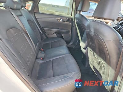 Zdjęcie 10 z 12 samochodu: 2021 KIA FORTE GT-LINE VIN:3KPF34AD2ME339852 - miniatura