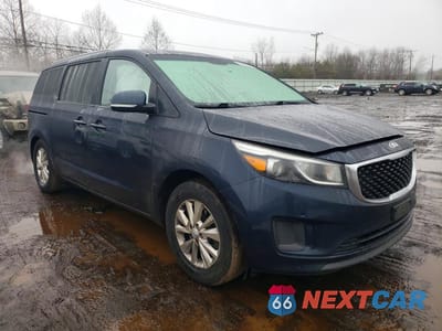 Czwarte zdjęcie samochodu z boku: 2017 KIA SEDONA LX VIN:KNDMB5C1XH6281312 - miniatura