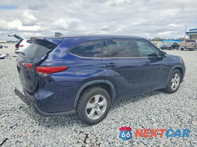 Trzecie zdjęcie samochodu z tyłu: 2022 TOYOTA HIGHLANDER L VIN:5TDCZRAH6NS091615 - miniatura