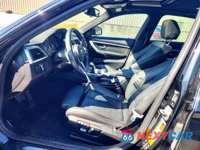 Zdjęcie 7 z 12 samochodu: 2018 BMW 330 XI VIN:WBA8D9C50JA615627 - miniatura