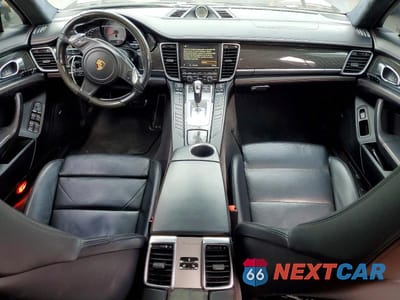 Zdjęcie 8 z 12 samochodu: 2016 PORSCHE PANAMERA GTS VIN:WP0AF2A79GL081387 - miniatura