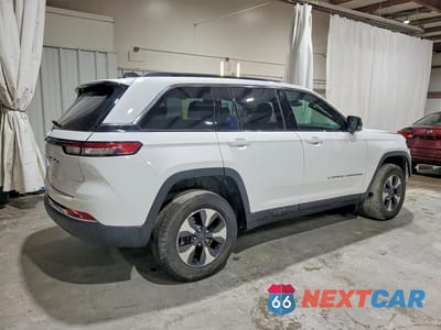 Trzecie zdjęcie samochodu z tyłu: 2024 JEEP GRAND CHEROKEE LIMITED 4XE VIN:1C4RJYB69RC113395 - miniatura