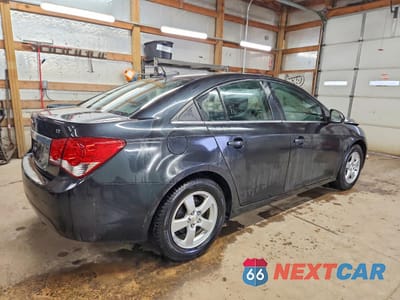 Trzecie zdjęcie samochodu z tyłu: 2016 CHEVROLET CRUZE LIMITED LT VIN:1G1PE5SB8G7131098 - miniatura