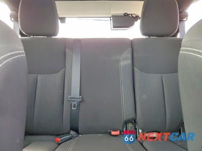 Zdjęcie 10 z 12 samochodu: 2018 JEEP WRANGLER UNLIMITED SAHARA VIN:1C4BJWEG4JL900169 - miniatura