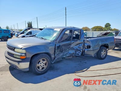 1999 CHEVROLET SILVERADO C1500 1GCEC19T5XE241467 - główne zdjęcie licytacji z USA - miniatura