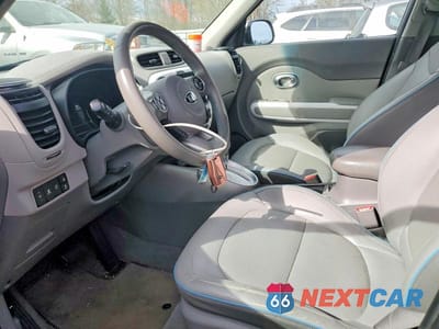 Zdjęcie 7 z 12 samochodu: 2018 KIA SOUL EV + VIN:KNDJX3AE2J7032274 - miniatura