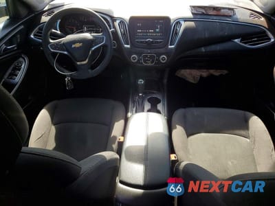 Zdjęcie 8 z 13 samochodu: 2018 CHEVROLET MALIBU LT VIN:1G1ZD5ST9JF102632 - miniatura