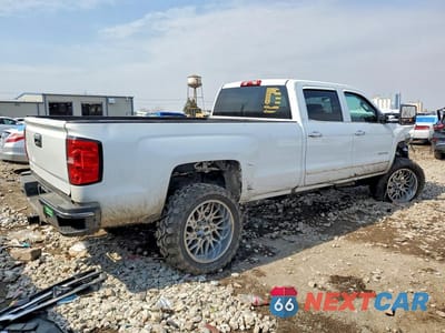 Trzecie zdjęcie samochodu z tyłu: 2017 CHEVROLET SILVERADO K2500 HEAVY DUTY VIN:1GC1KUEY5HF191704 - miniatura