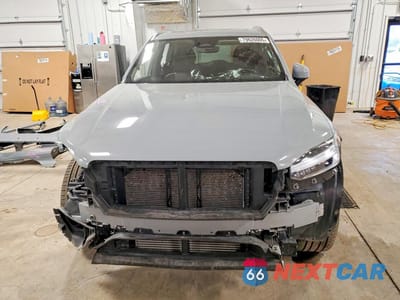 Piąte zdjęcie samochodu w środku: 2024 VOLVO XC90 PLUS VIN:YV4H60LE4R1236888 - miniatura