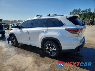 Drugie zdjęcie samochodu z przodu: 2016 TOYOTA HIGHLANDER XLE VIN:5TDKKRFH9GS133707 - miniatura