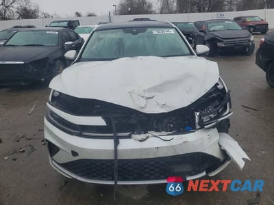 Piąte zdjęcie samochodu w środku: 2025 VOLKSWAGEN JETTA SEL VIN:3VWGX7BU2SM036031 - miniatura