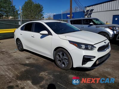 Czwarte zdjęcie samochodu z boku: 2020 KIA FORTE LXS VIN:3KPF24ADXLE211506 - miniatura