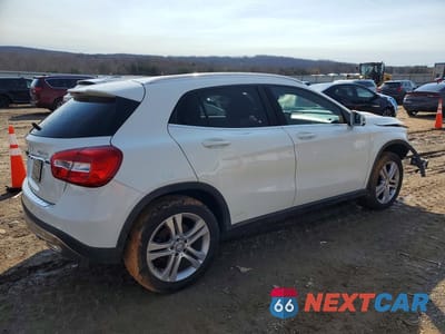 Trzecie zdjęcie samochodu z tyłu: 2016 MERCEDES-BENZ GLA 250 4MATIC VIN:WDCTG4GB9GJ254151 - miniatura