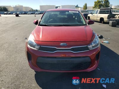 Piąte zdjęcie samochodu w środku: 2019 KIA RIO S VIN:3KPA24ABXKE205261 - miniatura