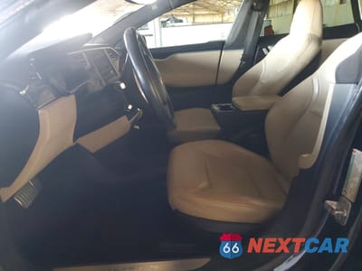 Zdjęcie 7 z 12 samochodu: 2015 TESLA MODEL S P85D VIN:5YJSA4H49FF084026 - miniatura