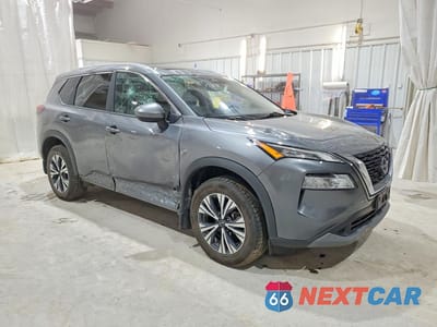 Czwarte zdjęcie samochodu z boku: 2023 NISSAN ROGUE SV VIN:5N1BT3BB7PC907672 - miniatura