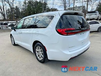 Drugie zdjęcie samochodu z przodu: 2024 CHRYSLER PACIFICA TOURING L VIN:2C4RC1BGXRR116274 - miniatura