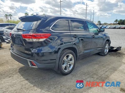 Trzecie zdjęcie samochodu z tyłu: 2018 TOYOTA HIGHLANDER LIMITED VIN:5TDDZRFH7JS843345 - miniatura