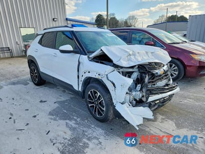 Czwarte zdjęcie samochodu z boku: 2025 CHEVROLET TRAILBLAZER LT VIN:KL79MPSP5SB131413 - miniatura