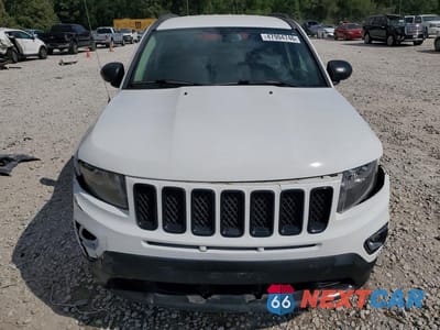Piąte zdjęcie samochodu w środku: 2014 JEEP COMPASS SPORT VIN:1C4NJCBA5ED850703 - miniatura