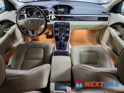 Zdjęcie 8 z 11 samochodu: 2016 VOLVO XC70 T5 PREMIER VIN:YV4612NK9G1246141 - miniatura