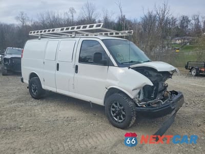 Czwarte zdjęcie samochodu z boku: 2019 CHEVROLET EXPRESS 2500 CARGO UTILITY / SERVICE VAN VIN:1GCWGAFGXH1137999 - miniatura