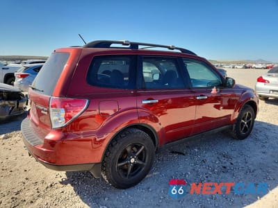 Trzecie zdjęcie samochodu z tyłu: 2011 SUBARU FORESTER 2.5X PREMIUM VIN:JF2SHADC1BG768996 - miniatura