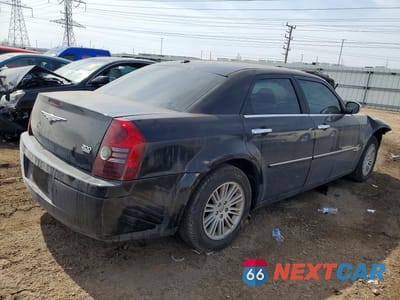 Trzecie zdjęcie samochodu z tyłu: 2010 CHRYSLER 300 TOURING VIN:2C3CA5CV1AH139795 - miniatura