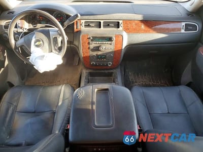 Zdjęcie 8 z 12 samochodu: 2011 CHEVROLET TAHOE K1500 LT VIN:1GNSKBE06BR168772 - miniatura