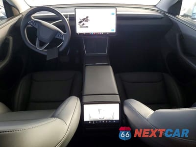 Zdjęcie 8 z 12 samochodu: 2026 TESLA MODEL Y VIN:7SAYGDED3TF399268 - miniatura