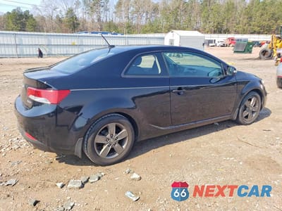 Trzecie zdjęcie samochodu z tyłu: 2010 KIA FORTE KOUP EX VIN:KNAFU6A28A5275702 - miniatura