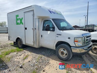 Czwarte zdjęcie samochodu z boku: 2016 FORD ECONOLINE E350 SUPER DUTY CUTAWAY VAN VIN:1FDWE3FL7GDC18739 - miniatura