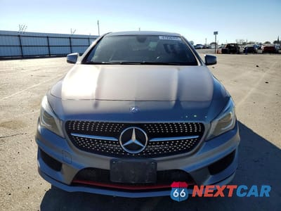 Piąte zdjęcie samochodu w środku: 2016 MERCEDES-BENZ CLA 250 VIN:WDDSJ4EB7GN344029 - miniatura