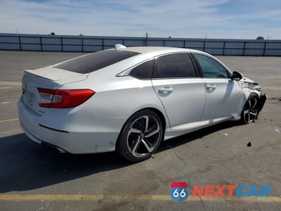 Trzecie zdjęcie samochodu z tyłu: 2018 HONDA ACCORD SPORT VIN:1HGCV1F39JA225214 - miniatura