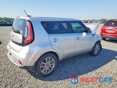 Trzecie zdjęcie samochodu z tyłu: 2018 KIA SOUL + VIN:KNDJP3A56J7511572 - miniatura