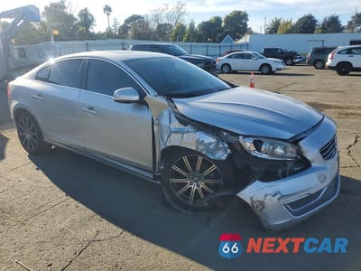 Czwarte zdjęcie samochodu z boku: 2016 VOLVO S60 PREMIER VIN:LYV402FK1GB089077 - miniatura