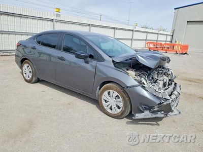 Czwarte zdjęcie samochodu z boku: 2025 NISSAN VERSA S VIN:3N1CN8DV3SL868005 - miniatura