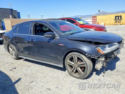 Czwarte zdjęcie samochodu z boku: 2017 VOLKSWAGEN GLI VIN:3VW4T7AJ6HM286192 - miniatura
