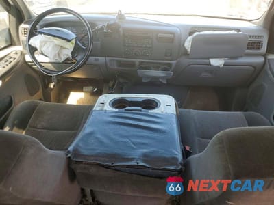 Zdjęcie 8 z 11 samochodu: 2002 FORD F350 SUPER DUTY VIN:1FTWW33SX2EA65581 - miniatura