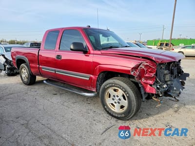 Czwarte zdjęcie samochodu z boku: 2004 CHEVROLET SILVERADO K1500 VIN:2GCEK19T541254722 - miniatura