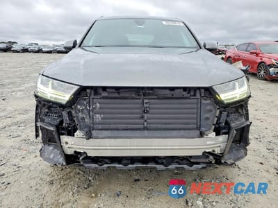Piąte zdjęcie samochodu w środku: 2017 AUDI Q7 PRESTIGE VIN:WA1VAAF74HD019744 - miniatura